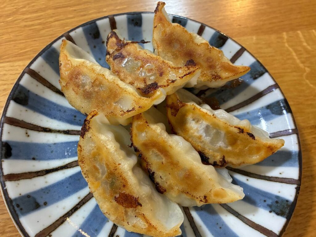 業務スーパー「肉汁あふれる生餃子」6個の焼き上がり